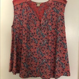 Lucky Brand Woman’s Blouse, Sleeveless, Lightweight knit material.